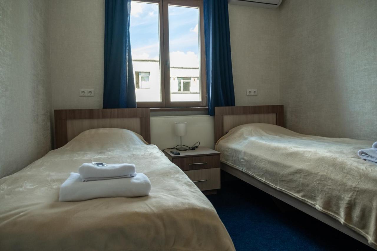 Idea-Studio Aparthotel Brest Exteriör bild